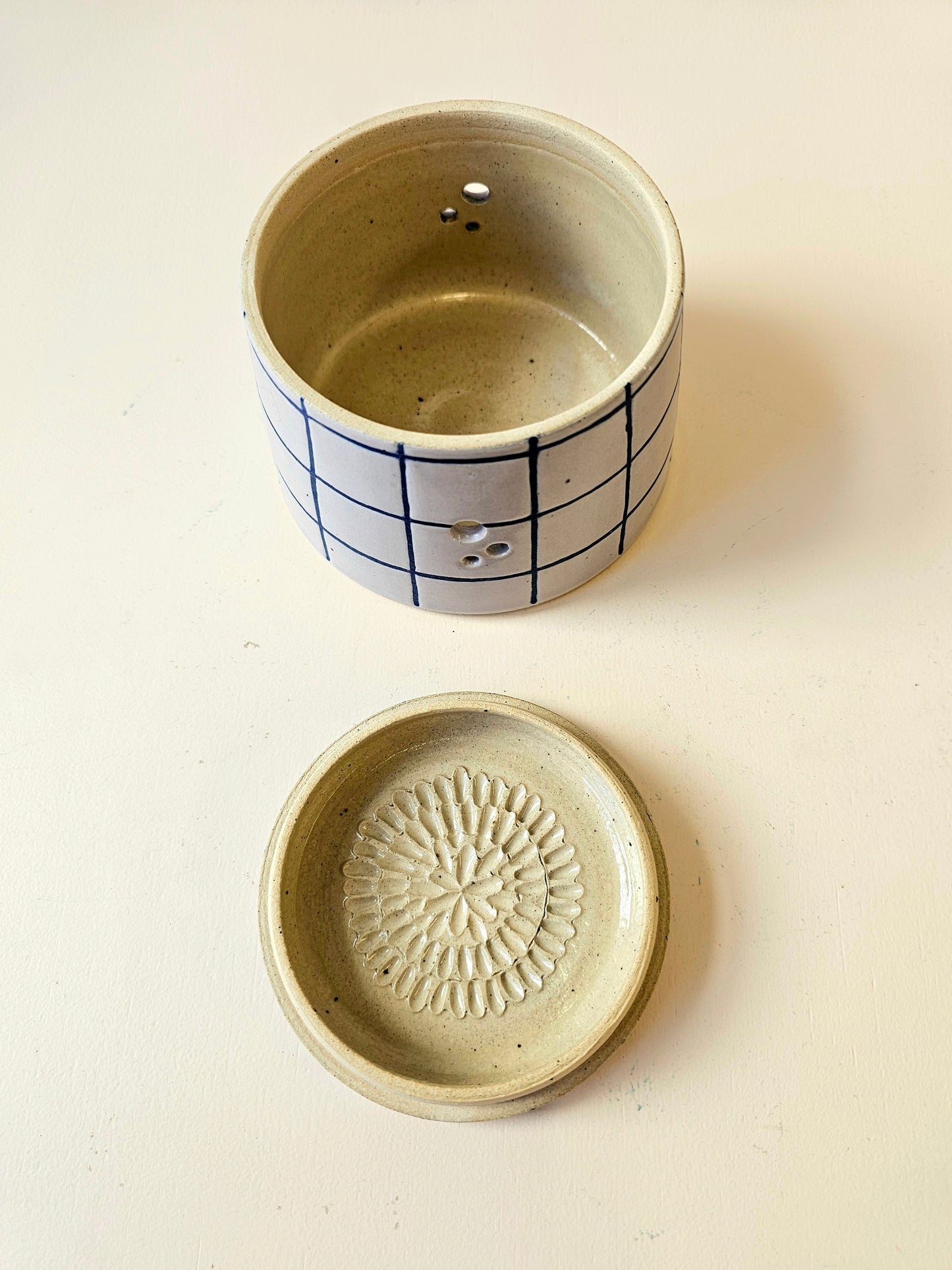 Garlic Keeper with Grater